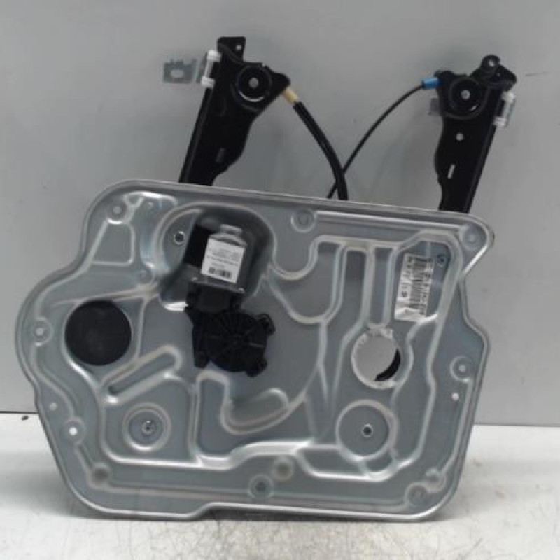 Leve vitre electrique avant droit NISSAN QASHQAI 1