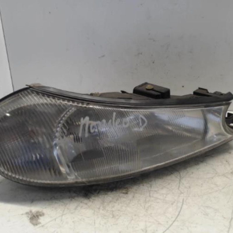 Optique avant principal droit (feux)(phare) FORD MONDEO 1