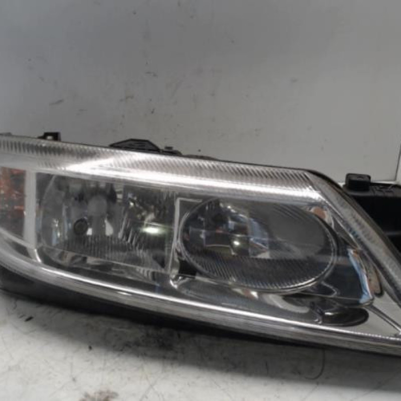 Optique avant principal droit (feux)(phare) RENAULT LAGUNA 2