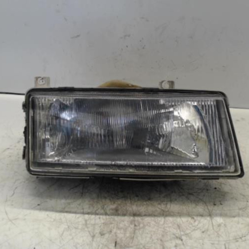 Optique avant principal droit (feux)(phare) SKODA FELICIA