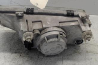 Optique avant principal droit (feux)(phare) SKODA FELICIA