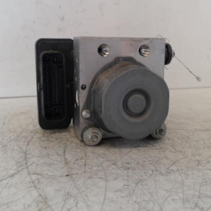 Bloc ABS (freins anti-blocage) RENAULT CLIO 4 Bloc ABS (freins anti-blocage) RENAULT CLIO 4