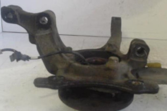 Moyeu avant droit OPEL ASTRA H Photo n°1