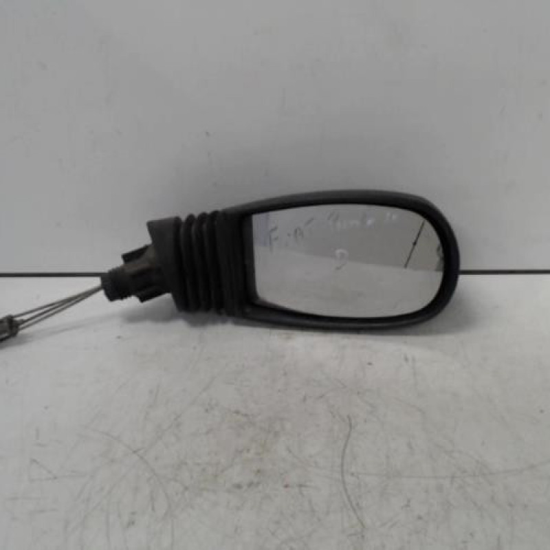 Retroviseur droit FIAT PUNTO 2