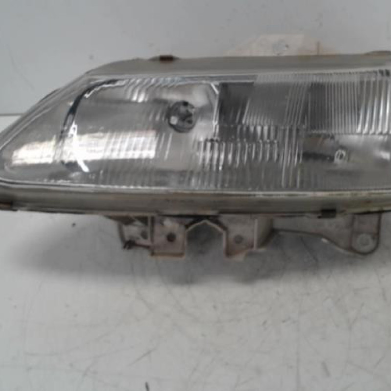 Optique avant principal gauche (feux)(phare) RENAULT LAGUNA 1