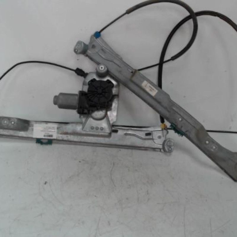 Leve vitre electrique avant gauche RENAULT CLIO 3
