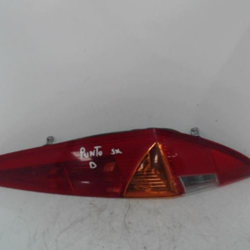 Feu arriere principal droit (feux) FIAT PUNTO 2