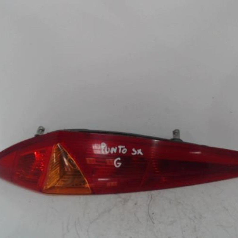 Feu arriere principal gauche (feux) FIAT PUNTO 2