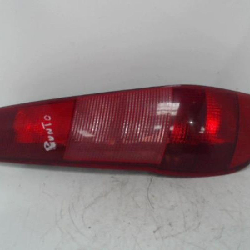 Feu arriere principal gauche (feux) FIAT PUNTO 1