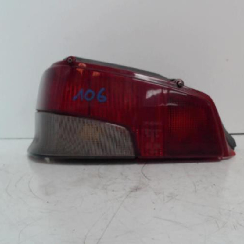 Feu arriere principal gauche (feux) PEUGEOT 106