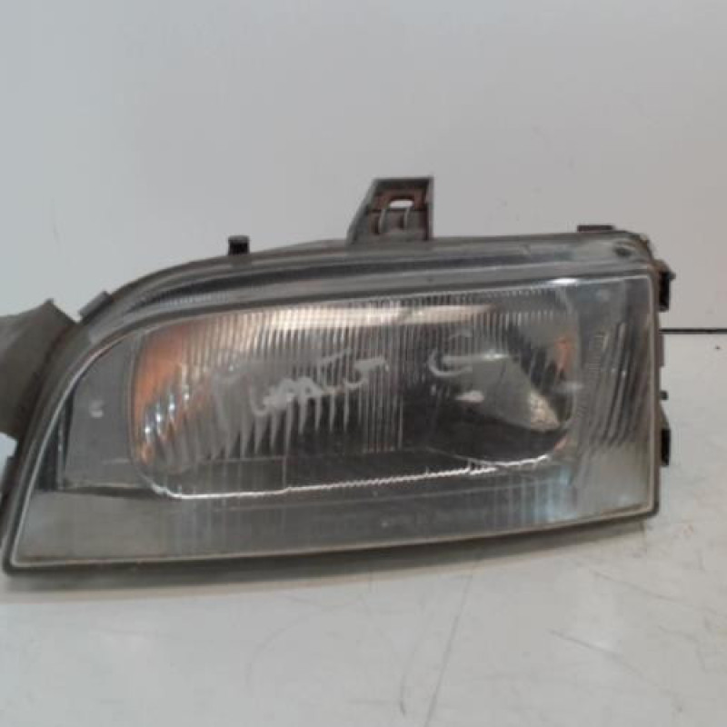 Optique avant principal gauche (feux)(phare) FIAT PUNTO 1