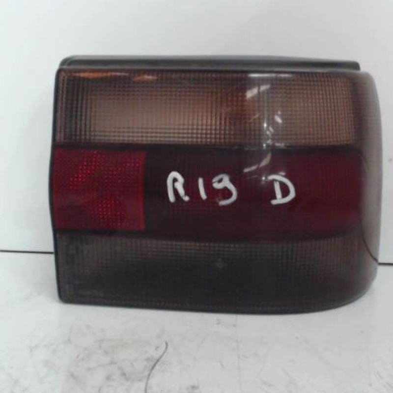 Feu arriere principal droit (feux) RENAULT R19
