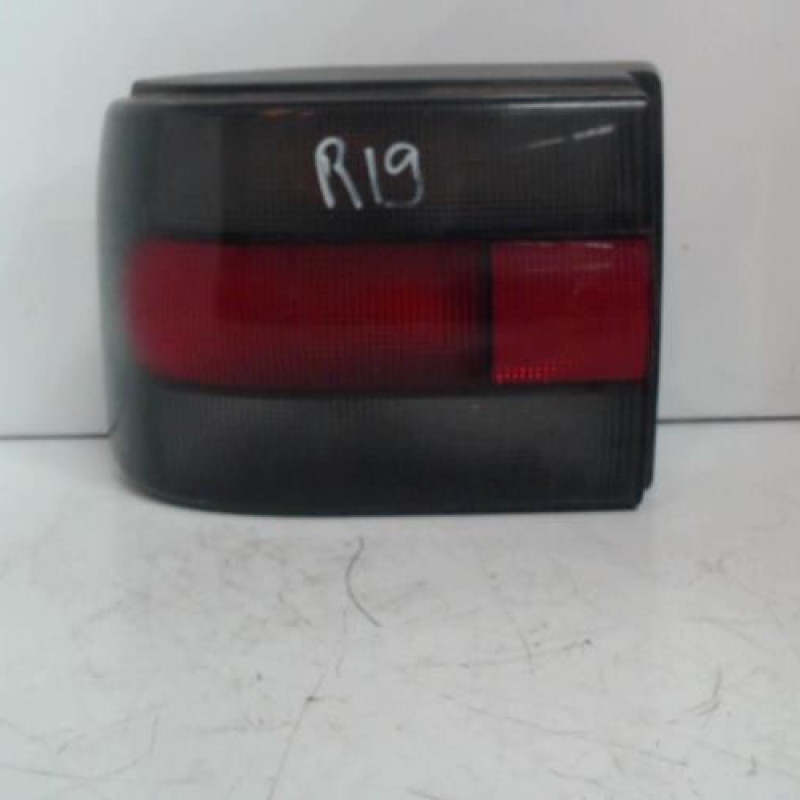 Feu arriere principal gauche (feux) RENAULT R19