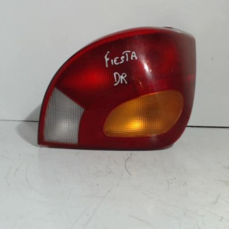 Feu arriere principal droit (feux) FORD FIESTA 4