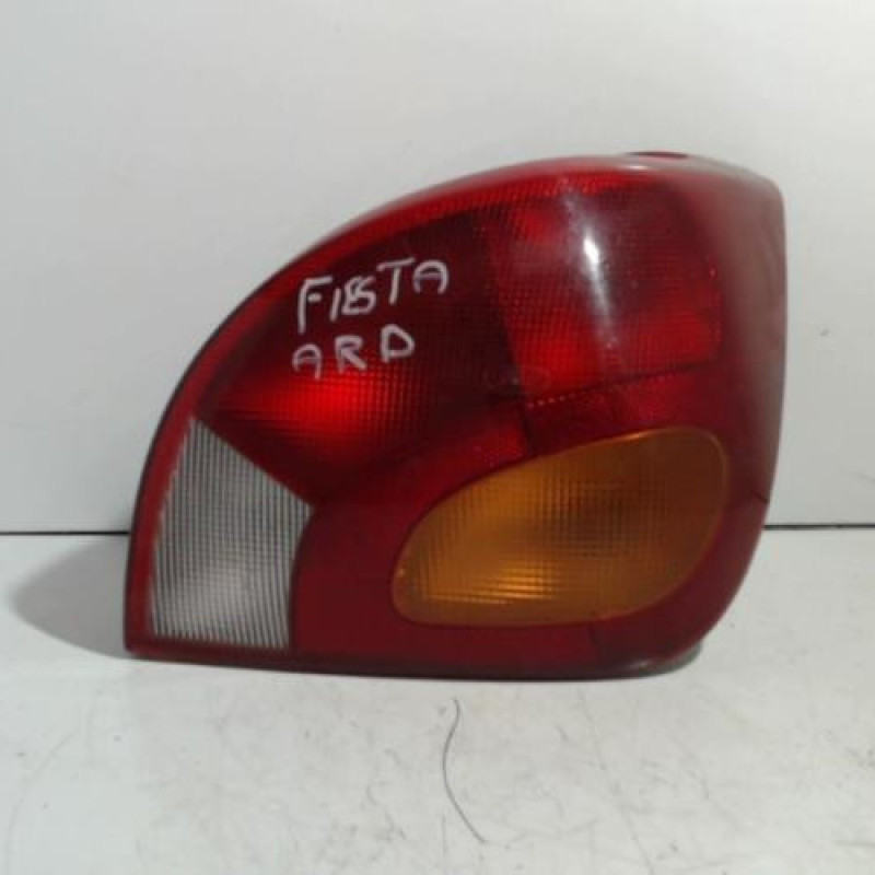 Feu arriere principal droit (feux) FORD FIESTA 4