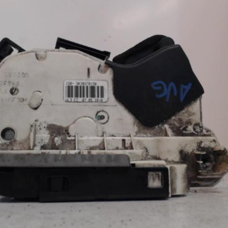 Serrure avant gauche VOLKSWAGEN POLO 5 Serrure avant gauche VOLKSWAGEN POLO 5