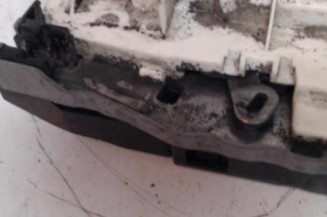 Serrure avant gauche VOLKSWAGEN POLO 5