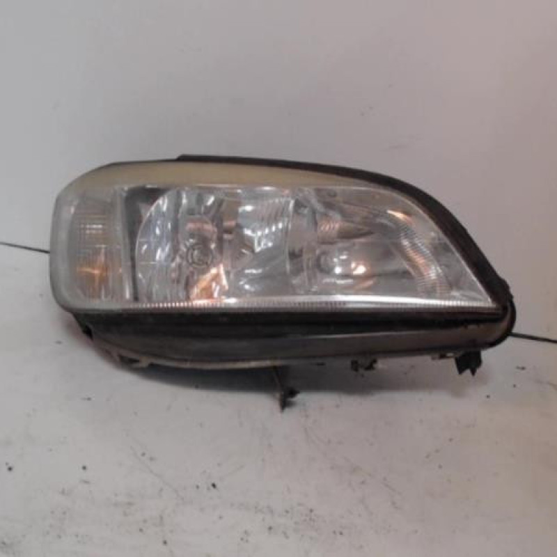 Optique avant principal droit (feux)(phare) OPEL ZAFIRA A