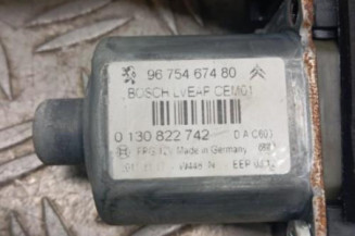 Leve vitre electrique avant gauche PEUGEOT 308 1 SW Photo n°3