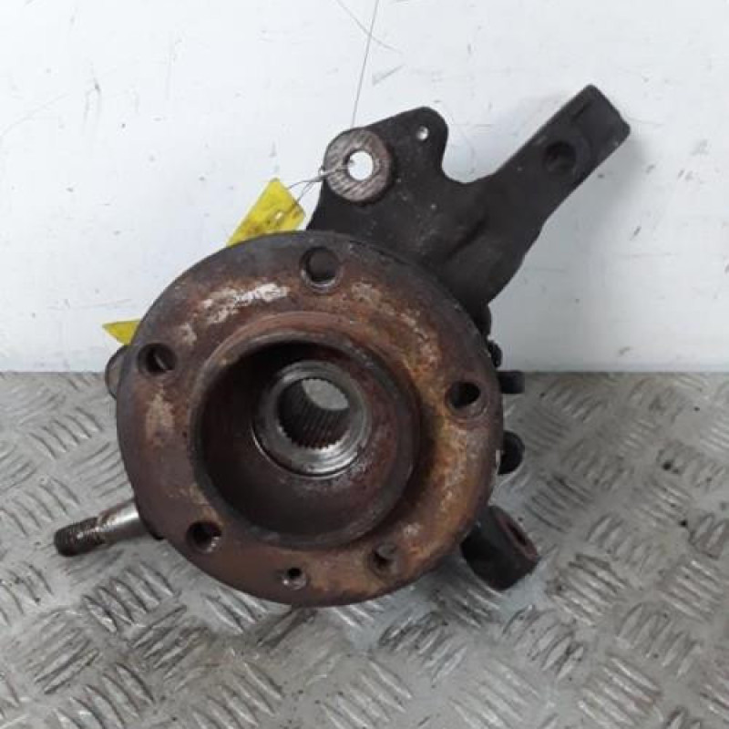Moyeu avant gauche RENAULT MASTER 3 Moyeu avant gauche RENAULT MASTER 3