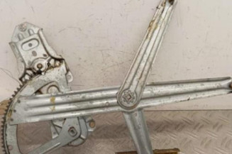 Leve vitre mecanique avant droit PEUGEOT 309