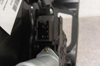 Leve vitre electrique arriere droit MERCEDES CLASSE C 205 Photo n°3