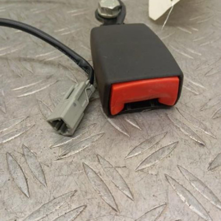 Attache ceinture avant droit FIAT 500 2