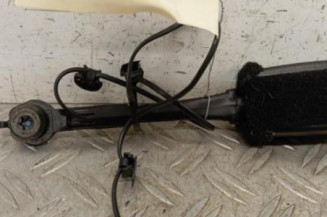 Attache ceinture avant droit FORD FIESTA 7 Photo n°3