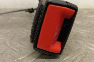 Attache ceinture avant droit FORD FIESTA 7 Photo n°4