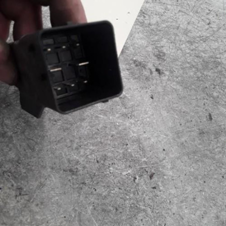 Boitier de prechauffage PEUGEOT 2008 1