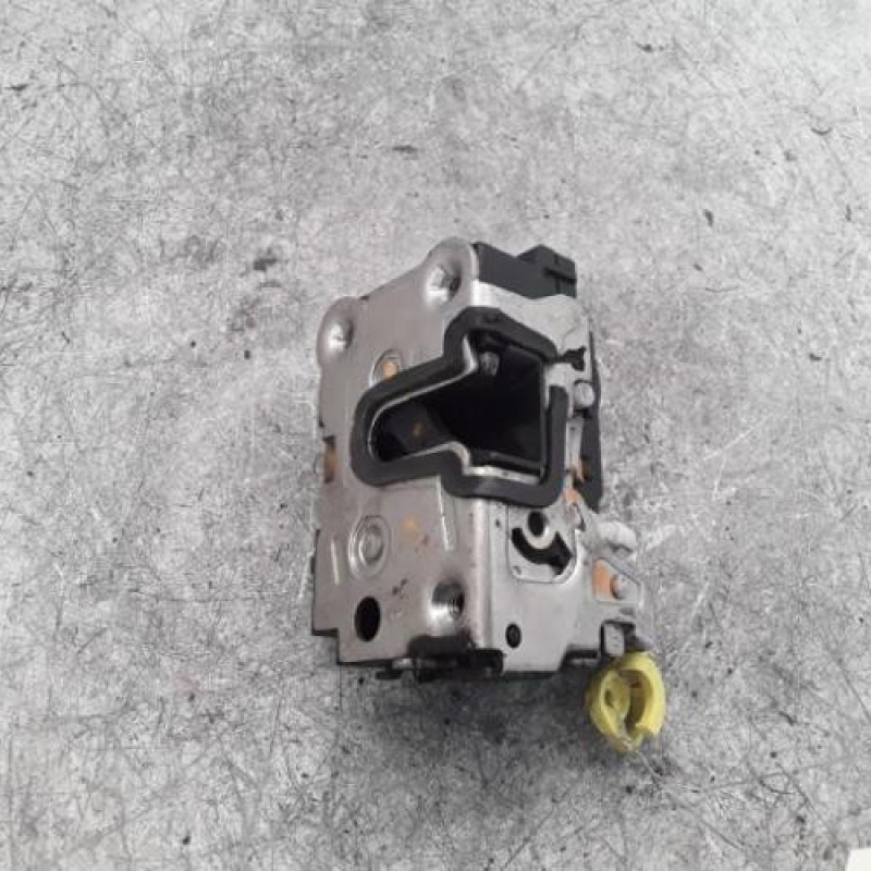 Serrure arriere droit DACIA DUSTER 1