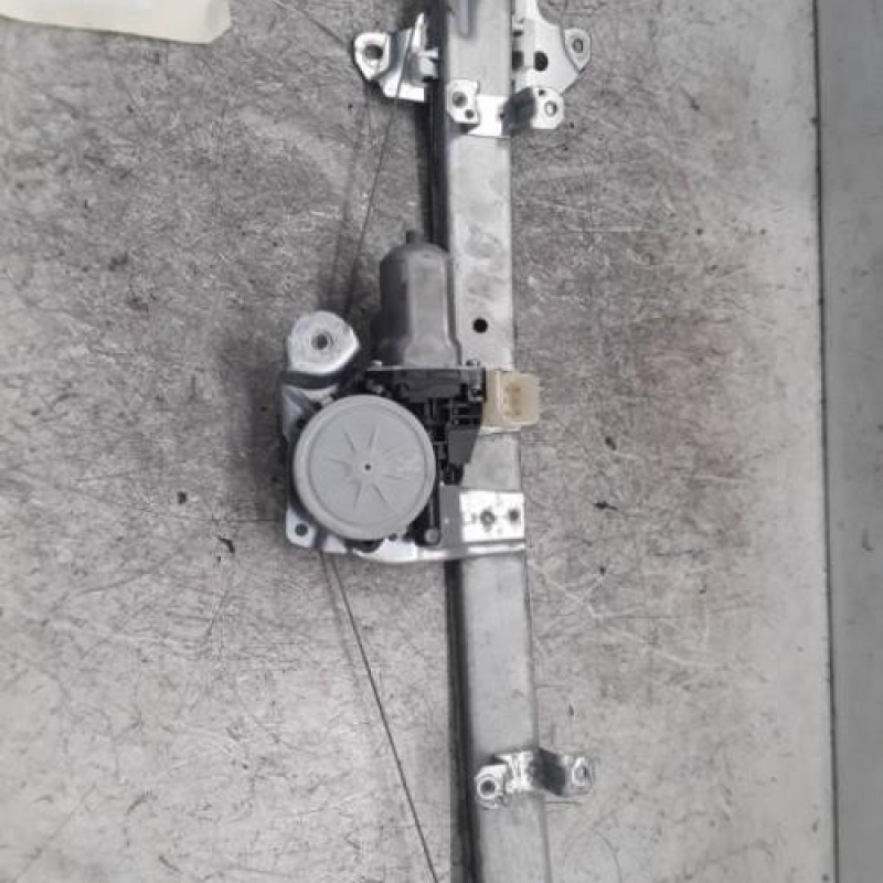 Leve vitre electrique avant droit NISSAN MICRA 5
