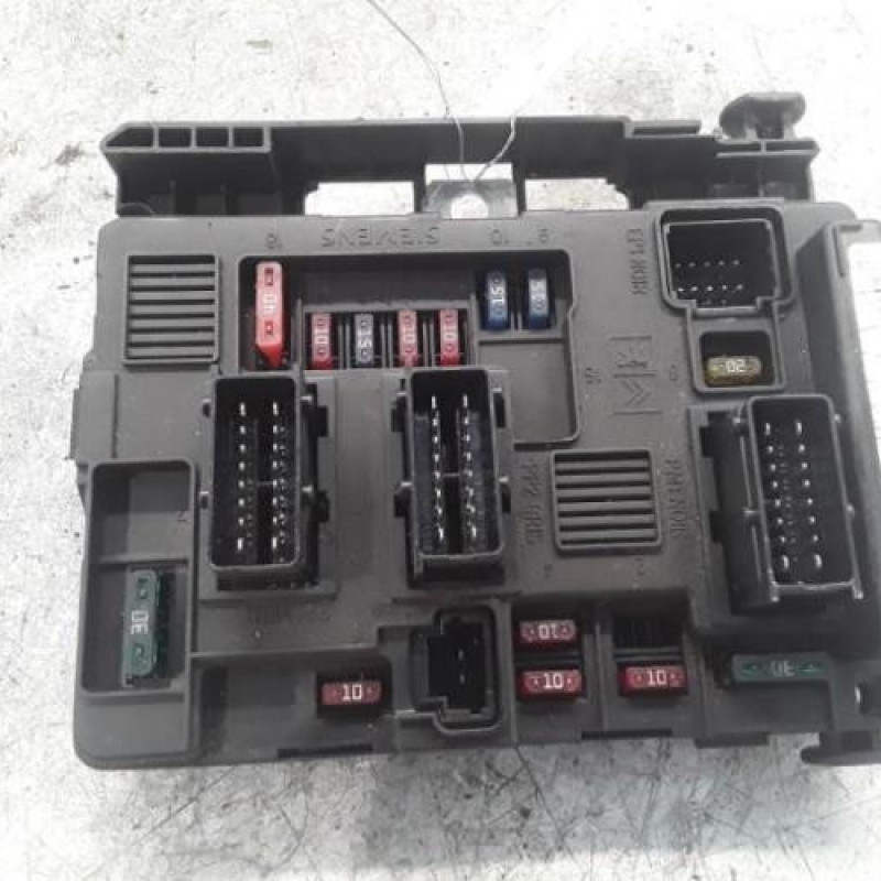 Boitier servitude moteur (BSM) PEUGEOT 206 Boitier servitude moteur (BSM) PEUGEOT 206