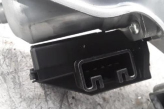 Moteur essuie glace arriere TOYOTA VERSO Photo n°3