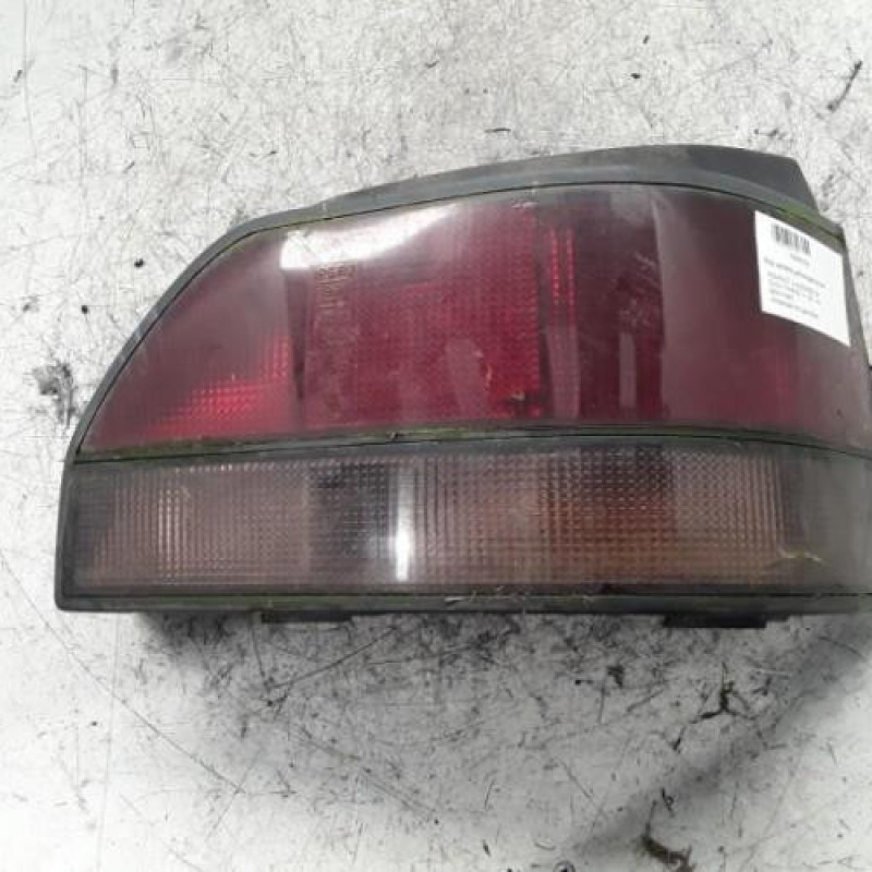 Feu arriere principal droit (feux) RENAULT CLIO 1