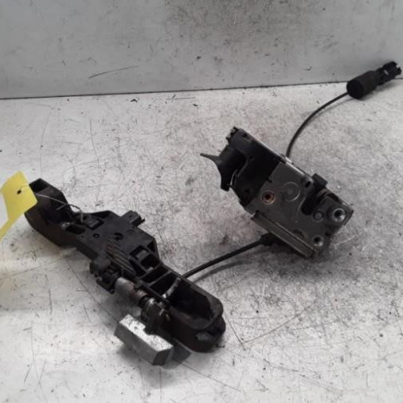 Serrure avant gauche RENAULT VEL SATIS Serrure avant gauche RENAULT VEL SATIS