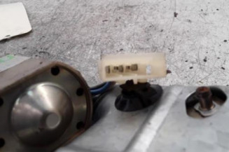 Moteur essuie glace arriere RENAULT R21 Photo n°3