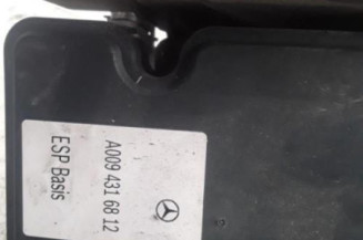 Bloc ABS (freins anti-blocage) MERCEDES CLASSE GLA 156 Photo n°3