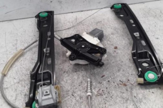 Leve vitre electrique avant droit MERCEDES CLASSE GLA 156 Photo n°1