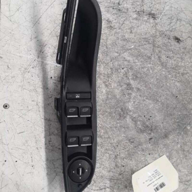 Interrupteur de leve vitre avant gauche FORD FOCUS 3