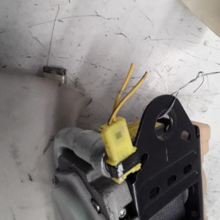 Ceinture avant gauche TOYOTA AVENSIS VERSO