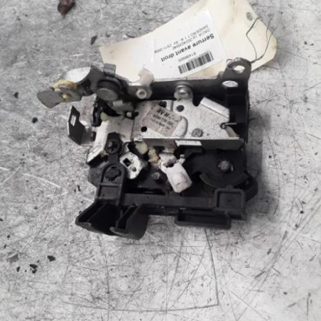 Serrure avant droit DACIA SANDERO 1