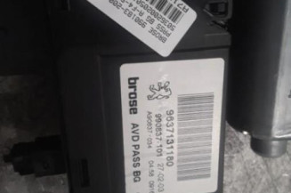 Leve vitre electrique avant droit PEUGEOT 307 Photo n°4