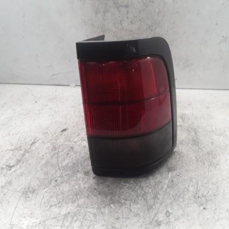 Feu arriere principal droit (feux) PEUGEOT 806 Feu arriere principal droit (feux) PEUGEOT 806