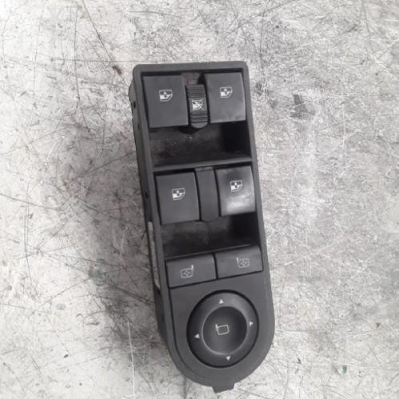Interrupteur de leve vitre avant gauche OPEL ASTRA H