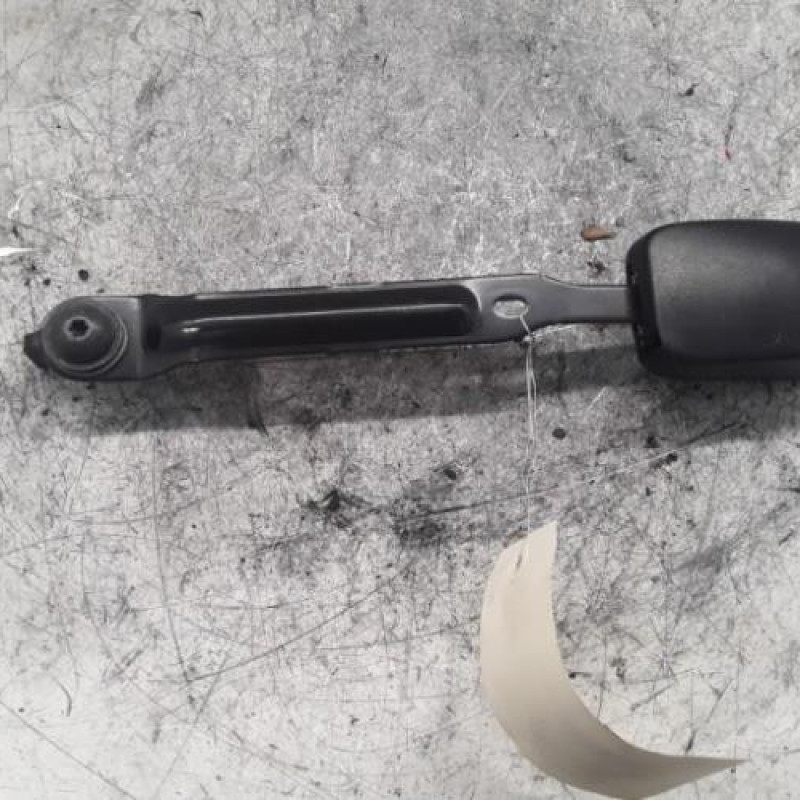 Attache ceinture avant gauche RENAULT GRAND SCENIC 3