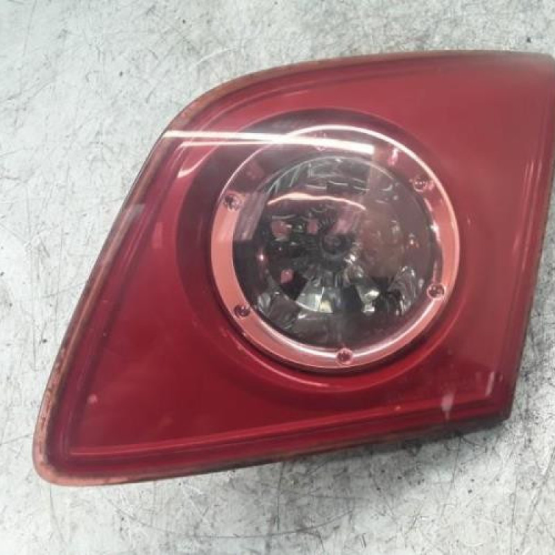 Feu arriere secondaire droit (feux) MAZDA 3 1 Feu arriere secondaire droit (feux) MAZDA 3 1