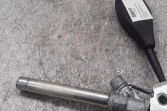 Attache ceinture avant droit RENAULT KANGOO 2 Photo n°1