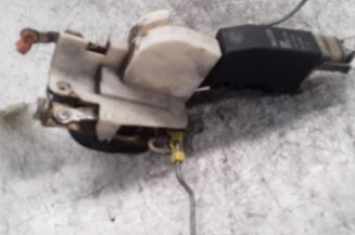 Serrure avant droit OPEL CORSA B