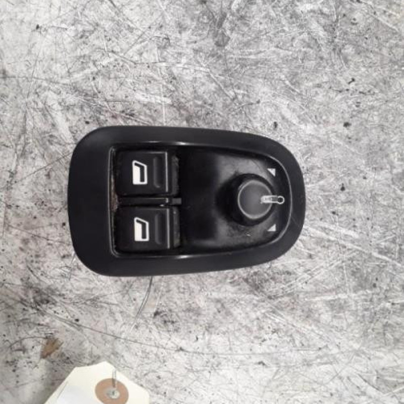 Interrupteur de leve vitre avant gauche PEUGEOT 206
